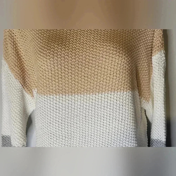NWOT Mock Neck Sweater, womens size Large, beige, off white & gray, textured - Picture 2 of 7